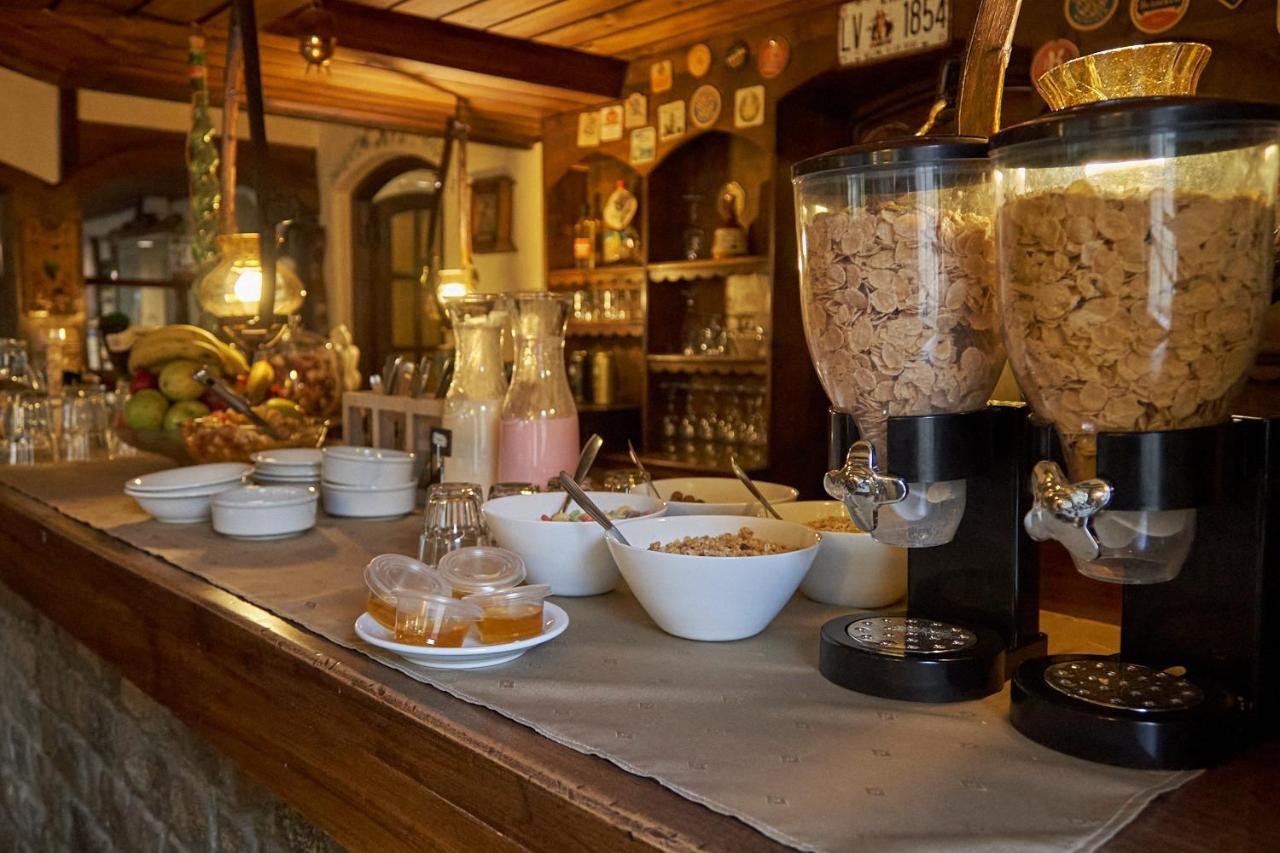 Hosteria La Posta Del Cazador San Martin de los Andes Bagian luar foto
