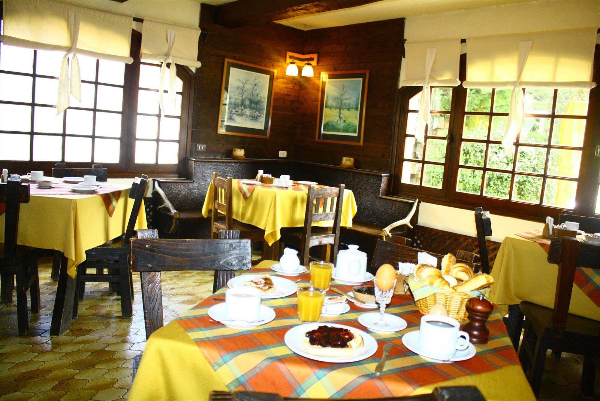 Hosteria La Posta Del Cazador San Martin de los Andes Bagian luar foto