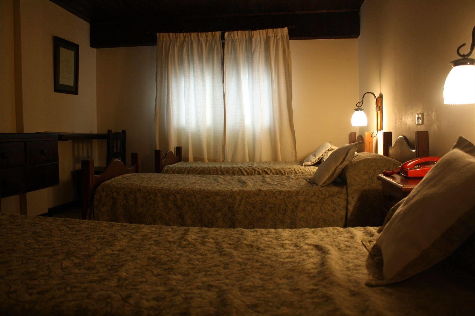 Hosteria La Posta Del Cazador San Martin de los Andes Bagian luar foto