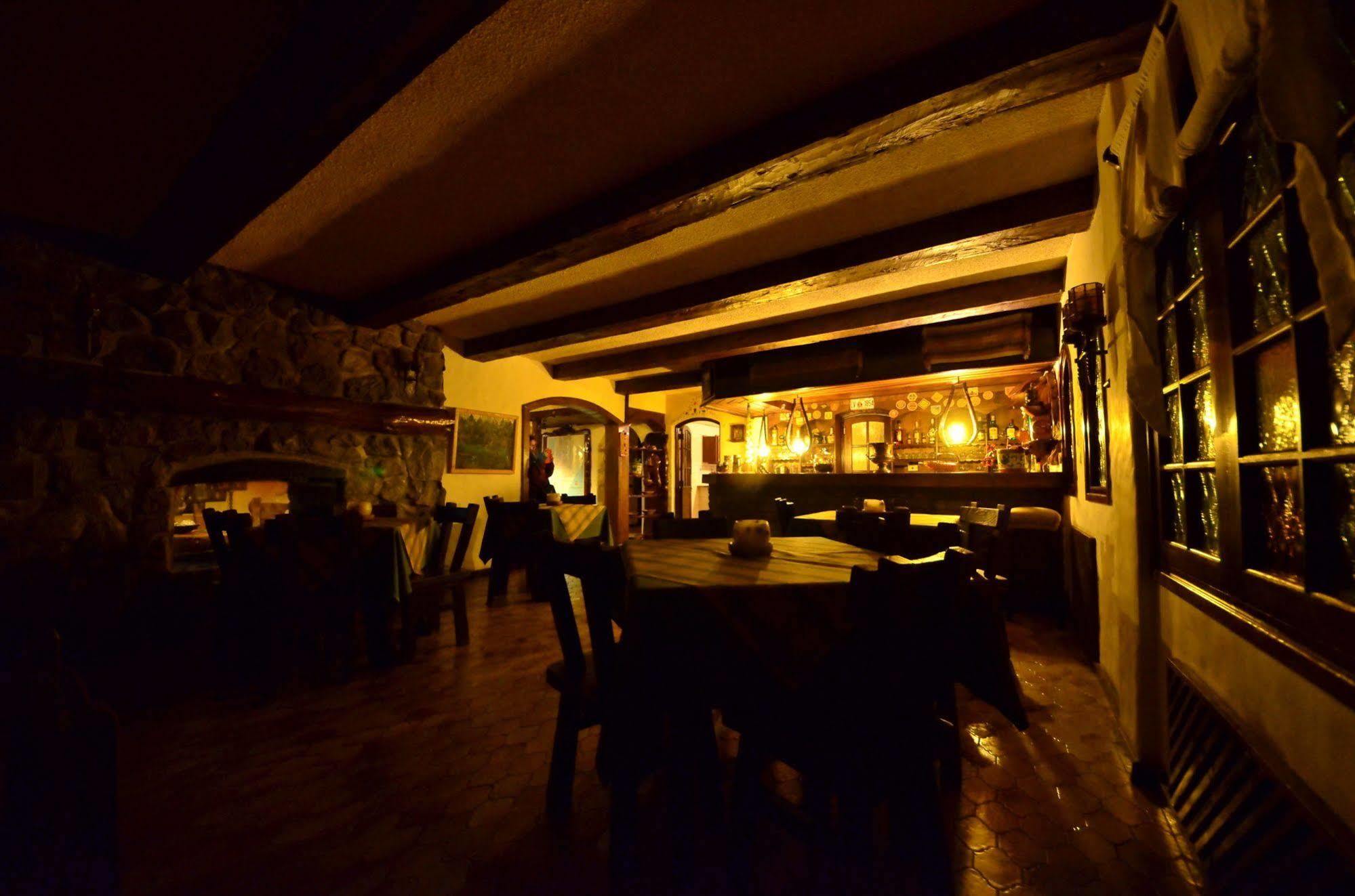 Hosteria La Posta Del Cazador San Martin de los Andes Bagian luar foto